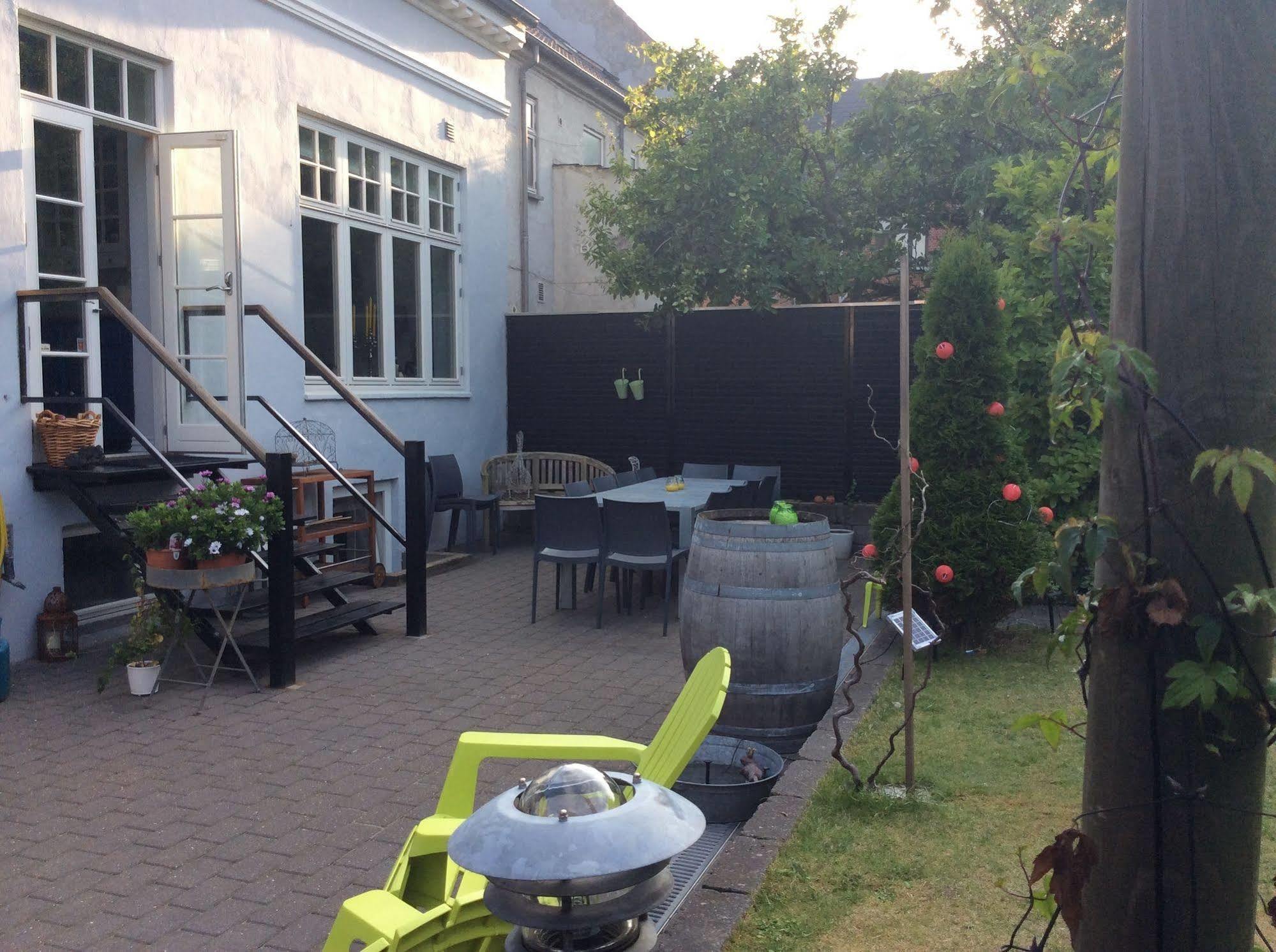 Sweethome Guesthouse Esbjerg Exterior photo