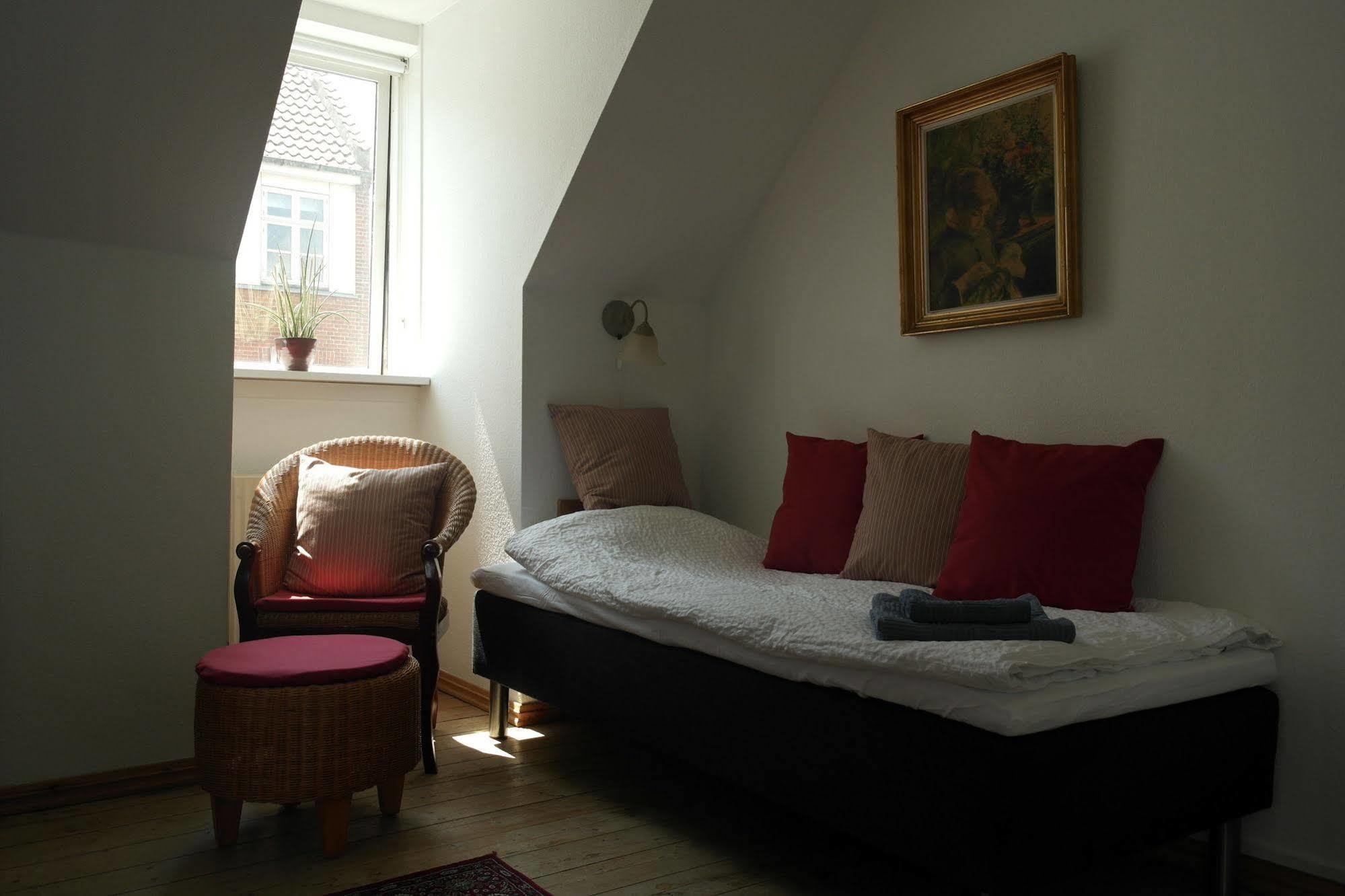 Sweethome Guesthouse Esbjerg Exterior photo