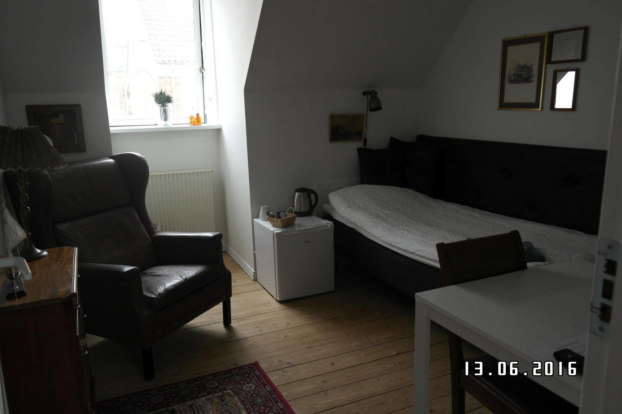 Sweethome Guesthouse Esbjerg Exterior photo